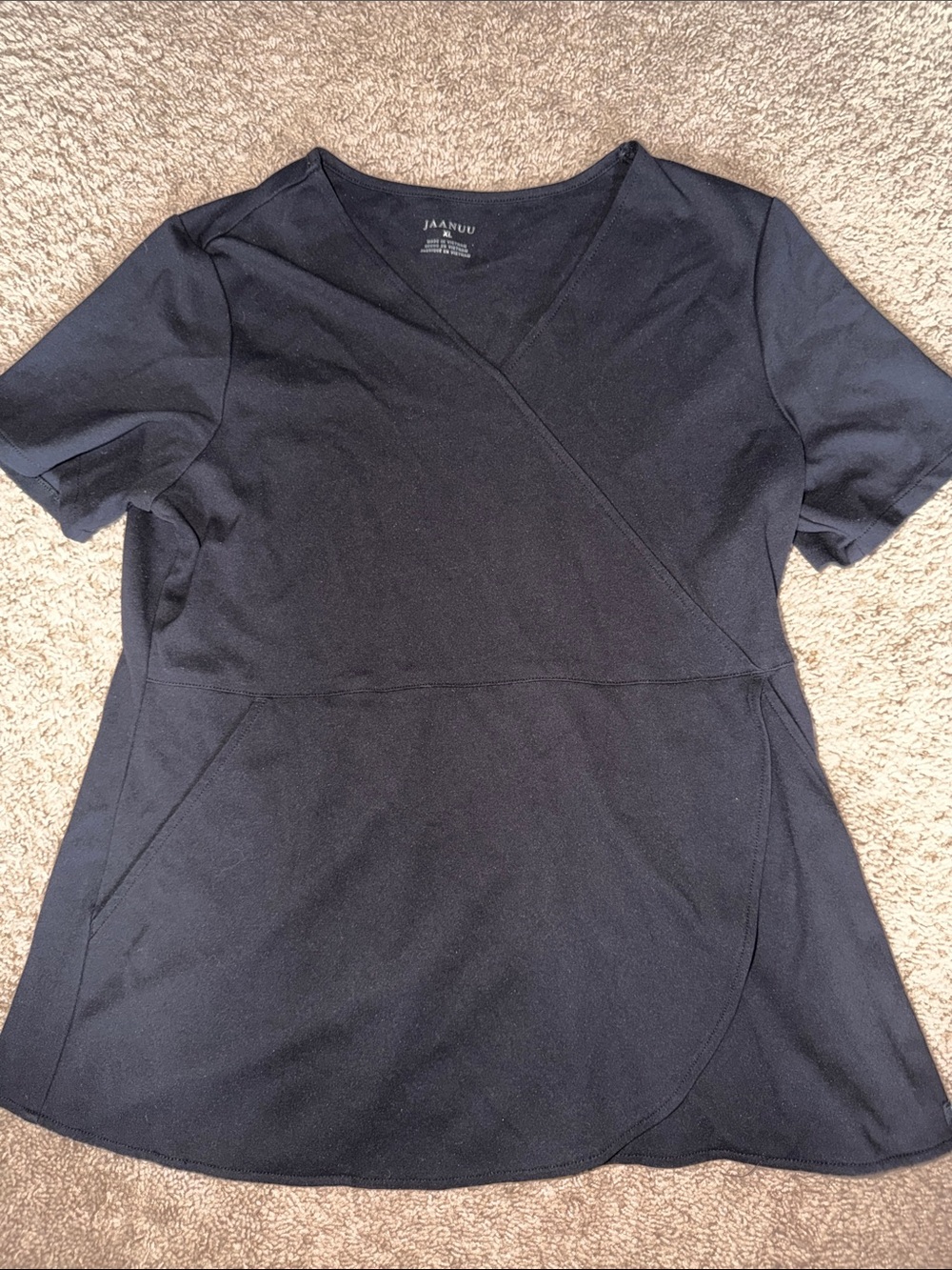 Jaanuu size extra large, black scrub top